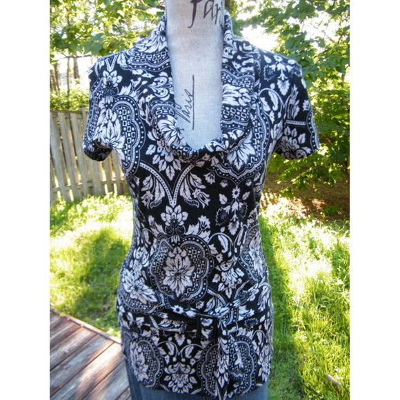 Jersey Top w Paisley Print - Picture 1 of 7